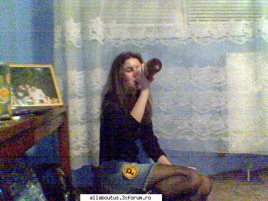 si acu sa o arat si pe vara mea ce face :| macar stiu ca sangele meu curge si prin venele ei ;)) no